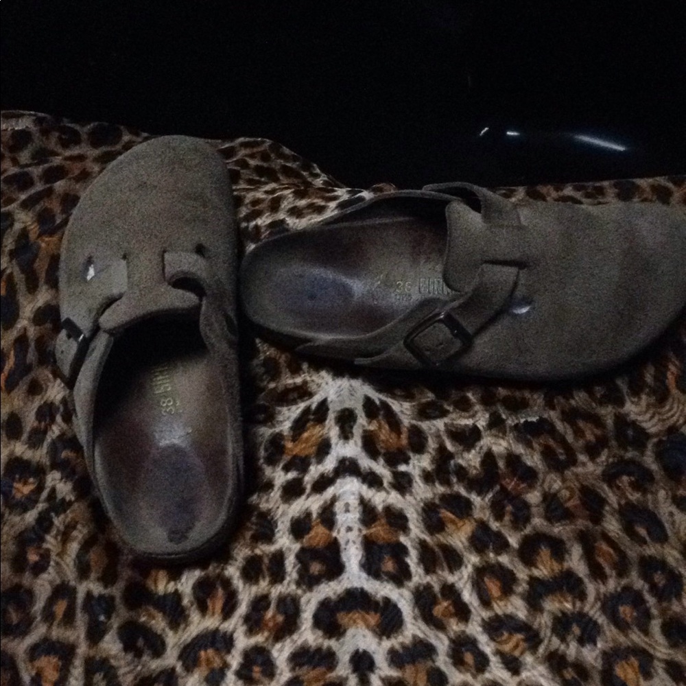 Birkenstock preloved beige slides👡